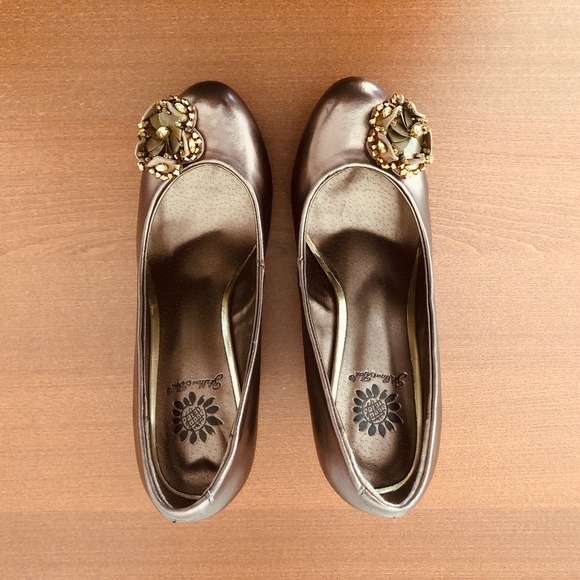 Yellow Box "Lipstick" Platform Wedges 5.5 - Picture 4 of 5